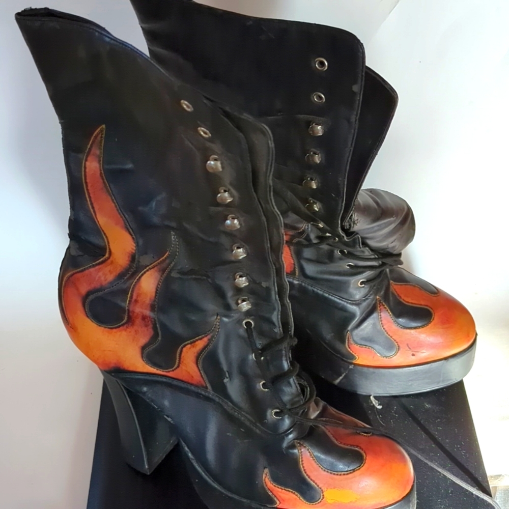 Ellie Boots Sz 14